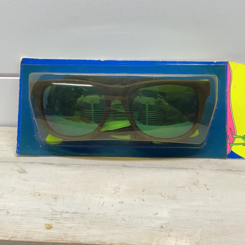 Vintage Malibu Cigarettes Sunglasses Neon Green Strap Retro 90s Promotional NIP